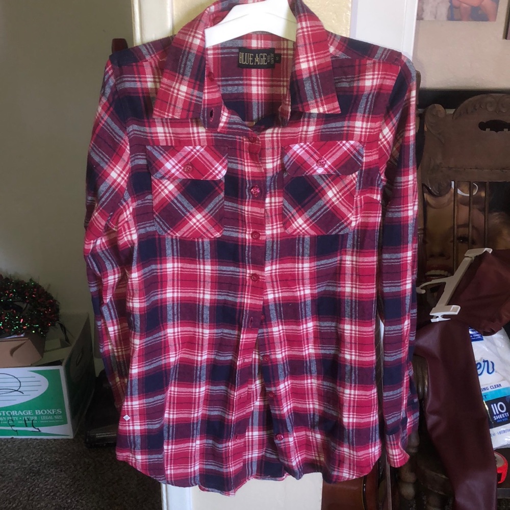 NWOT - Plaid Top with Hoodie